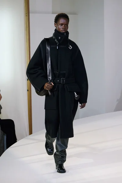Look 4